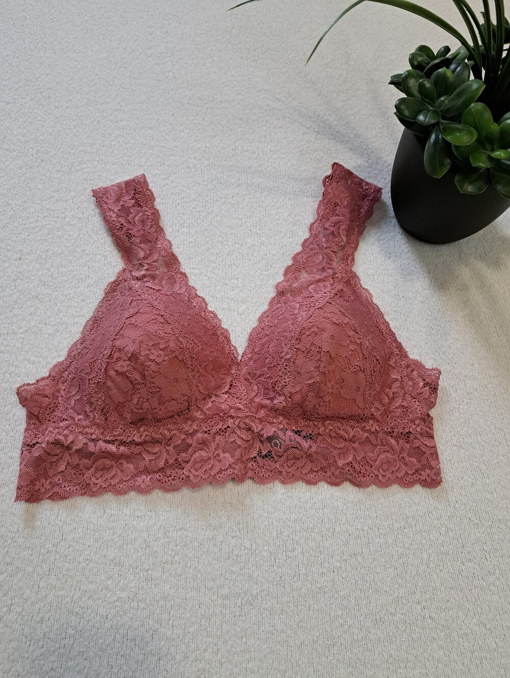 XOXO Pink Lace Bralette Women's Size Large Adjustable Wirefree Feminine Lounge